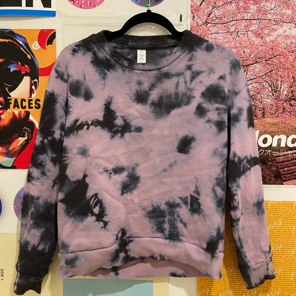 Tie dye crew neck